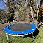 Gemuetlich Eingerichtete Ferienwohnung, Gelegen Zwischen Ostsee Und Innenstadt *