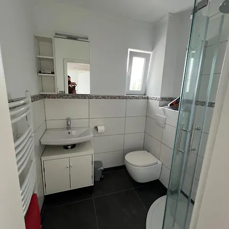 Familien- Und Hundefreundliche Ferienwohnung In Wismar - 80Qm Mit Garten Und Parkplatz Wißmar