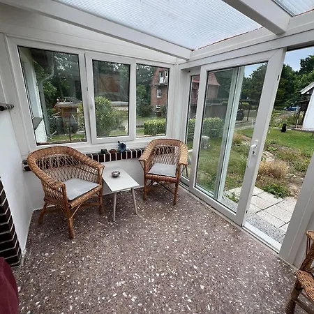 Familien- Und Hundefreundliche Ferienwohnung In Wismar - 80Qm Mit Garten Und Parkplatz * Wißmar