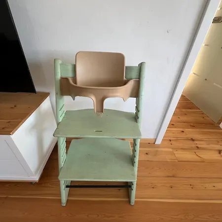 Lägenhet Familien- Und Hundefreundliche Ferienwohnung In Wismar - 80Qm Mit Garten Und Parkplatz