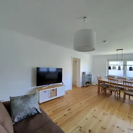 Familien- Und Hundefreundliche In - 80qm Mit Garten Und Parkplatz Daire
