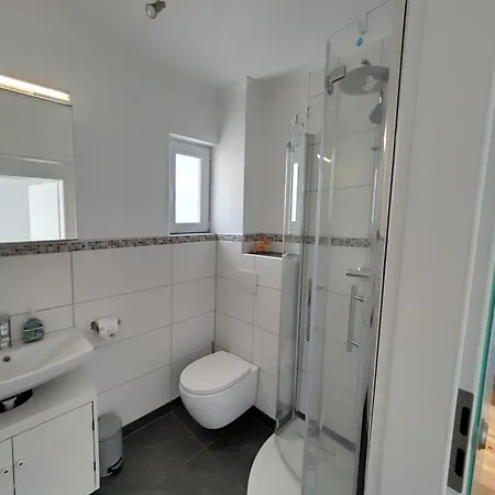 Familien- Und Hundefreundliche In - 80qm Mit Garten Und Parkplatz Daire *